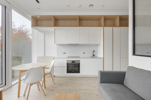 undefined, Vonder Parkside, Great West Road TW8