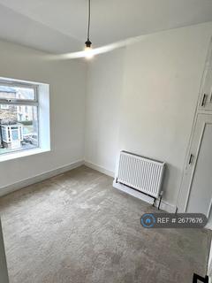 2 bedroom terraced house to rent, Fernfield Terrace, Halifax, HX3