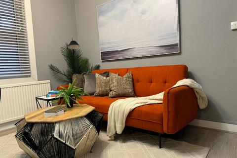 3 bedroom flat to rent, Furness Road, Willesden, Harlesden, NW10