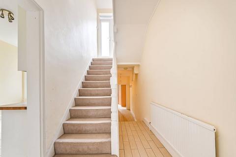3 bedroom flat to rent, Sternhold Avenue, Telford Park, London, SW2