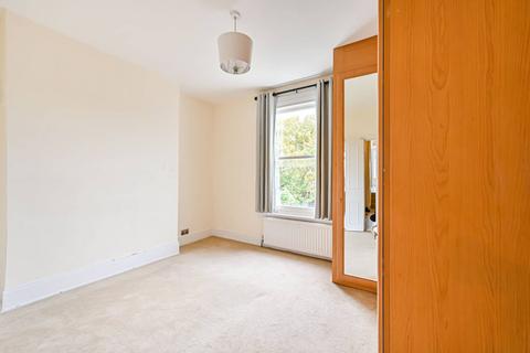 3 bedroom flat to rent, Sternhold Avenue, Telford Park, London, SW2