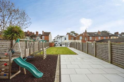 3 bedroom semi-detached house for sale, Chester Road North, Kidderminster, DY10