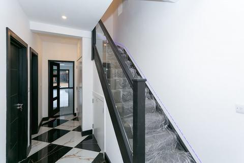 undefined, Gammons Lane, Watford, WD24