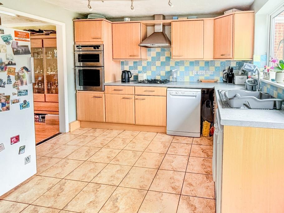 Kitchen Pic 2