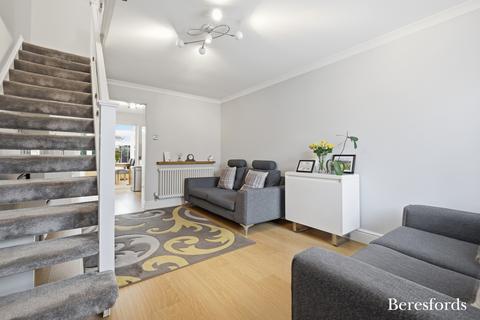 2 bedroom semi-detached house for sale, Mansard Close, Hornchurch, RM12