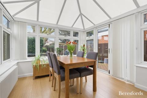 2 bedroom semi-detached house for sale, Mansard Close, Hornchurch, RM12