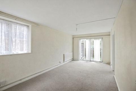 2 bedroom maisonette for sale, 8 Essex Close, Romford, Essex, RM7 8BD