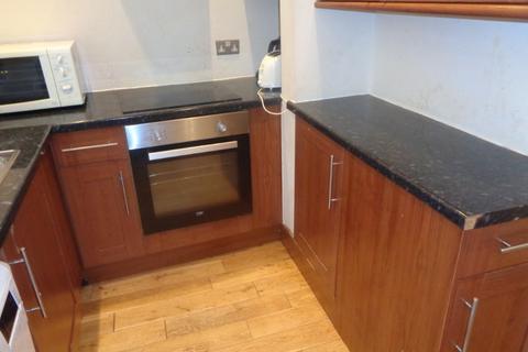 3 bedroom flat to rent, Wilton Street, Glasgow, G20