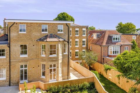 undefined, Thornton Road, Wimbledon SW19