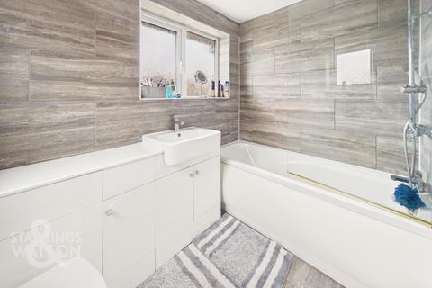 3 bedroom semi-detached house for sale, Moorland Close, Norwich