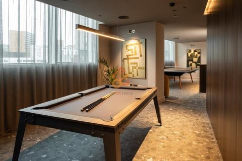 2 bedroom flat to rent, Vista River Tower, 1 Trinity Way, Manchester M3