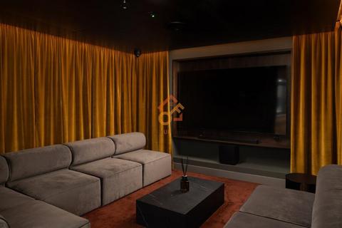 2 bedroom flat to rent, Vista River Tower, 1 Trinity Way, Manchester M3