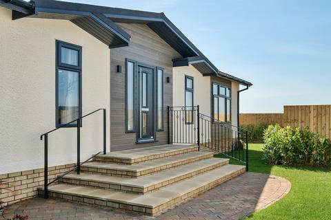2 bedroom park home for sale, New Lane, Milford On Sea, Lymington