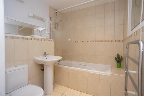 1 bedroom flat to rent, Base, Trafalgar Street, Sheffield, S1 4FZ