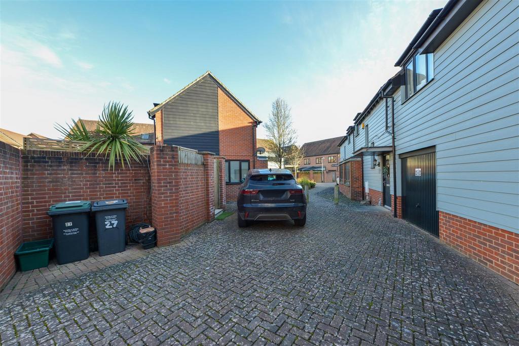 Teddington Drive16.jpg