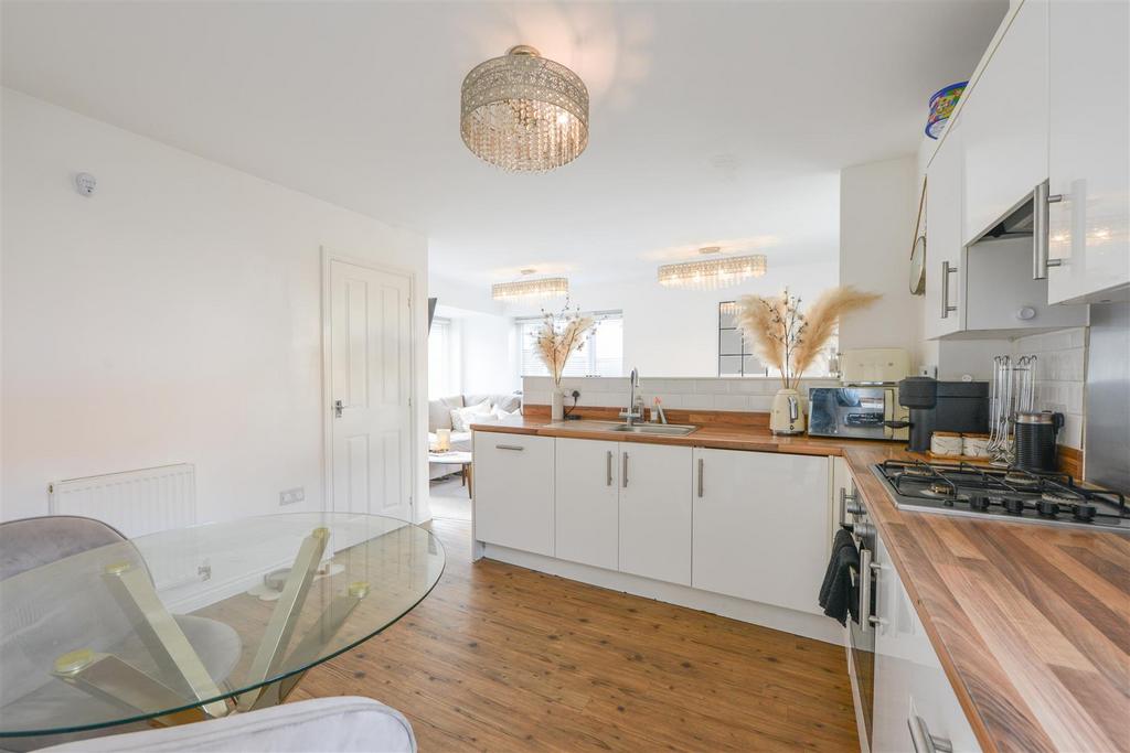 Teddington Drive11.jpg