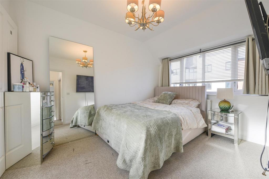 Teddington Drive6.jpg