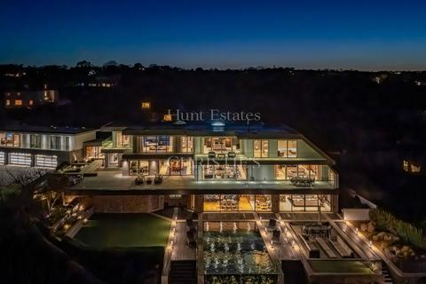 7 bedroom detached house for sale, Carteret House