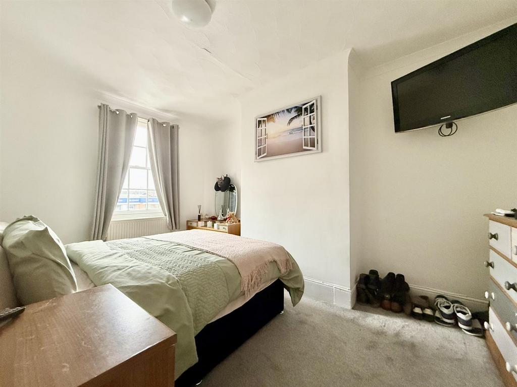 Bedroom1.jpg
