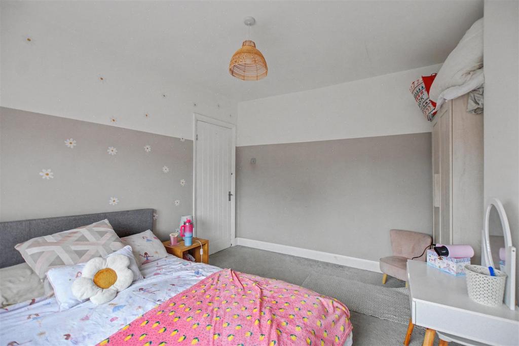 Bedroom 2 2.jpeg
