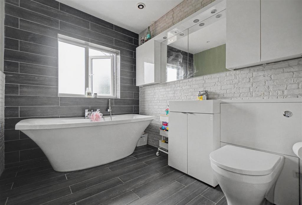 Bathroom.jpeg