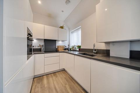 2 bedroom apartment for sale, Acorn Way, Orpington BR6