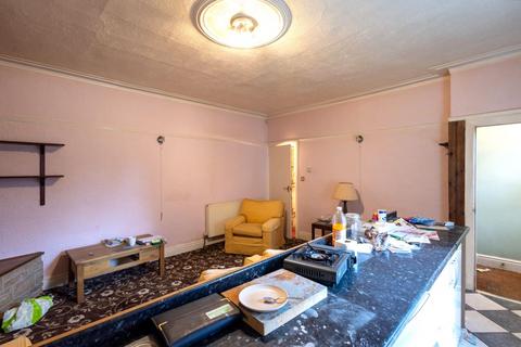 2 bedroom end of terrace house for sale, 4 Cordingley Street, Bradford, BD4 0PP