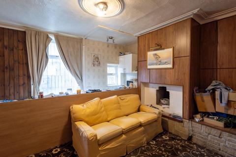 2 bedroom end of terrace house for sale, 4 Cordingley Street, Bradford, BD4 0PP