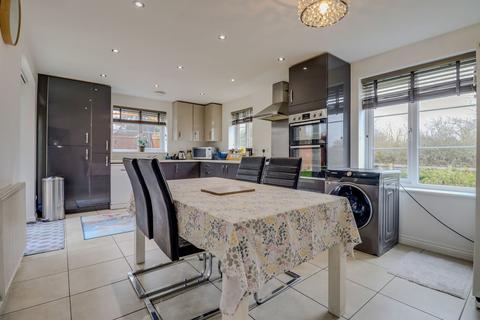 4 bedroom detached house for sale, Willow Road, Leicester Forest East, LE3