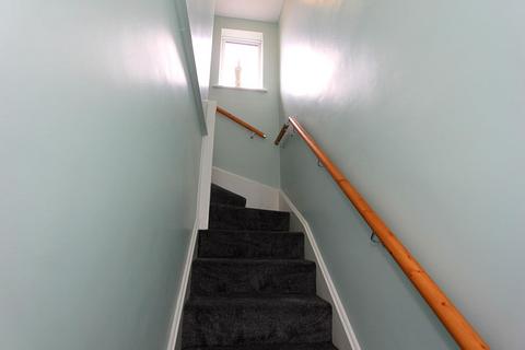 undefined, WOMBOURNE, Nailers Row