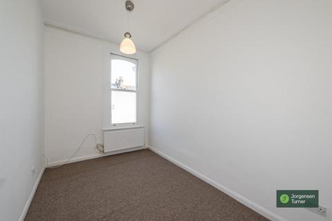 1 bedroom flat for sale, Devonport Road Shepherds Bush, W12