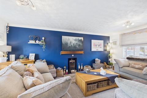 undefined, Provis Mead, Pewsham SN15