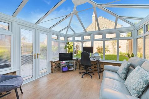 3 bedroom detached house for sale, The Rise, Tadworth KT20