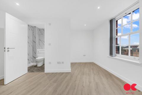 undefined, Spring Gardens, Romford RM7
