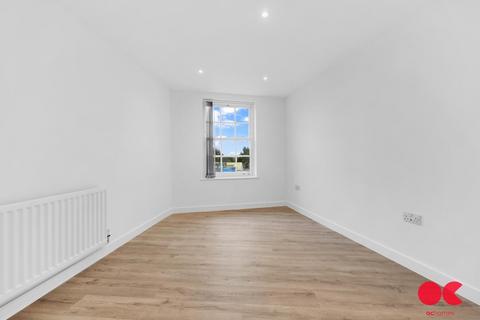 undefined, Spring Gardens, Romford RM7