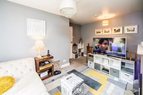 2 bedroom apartment to rent, Wakefield Road, SOWERBY BRIDGE
