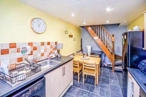 2 bedroom apartment to rent, Wakefield Road, SOWERBY BRIDGE