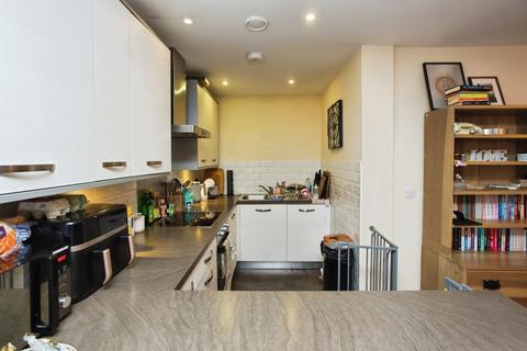 2 bedroom flat for sale, Cannons Wharf, Tonbridge, Kent, TN9