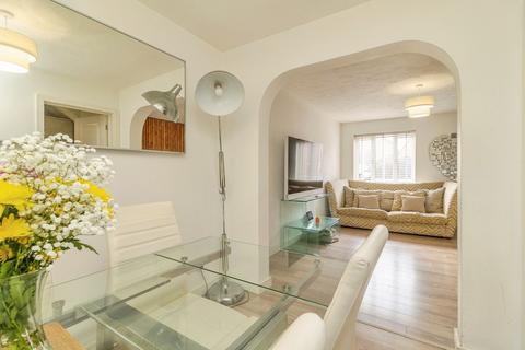 undefined, Burgess Gardens, Newport Pagnell, Buckinghamshire, MK16