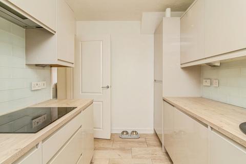 undefined, Burgess Gardens, Newport Pagnell, Buckinghamshire, MK16