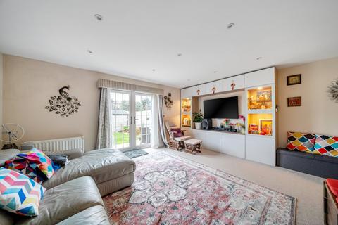 3 bedroom terraced house for sale, Binfield Road, Surrey KT14