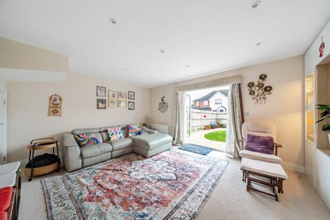 3 bedroom terraced house for sale, Binfield Road, Surrey KT14
