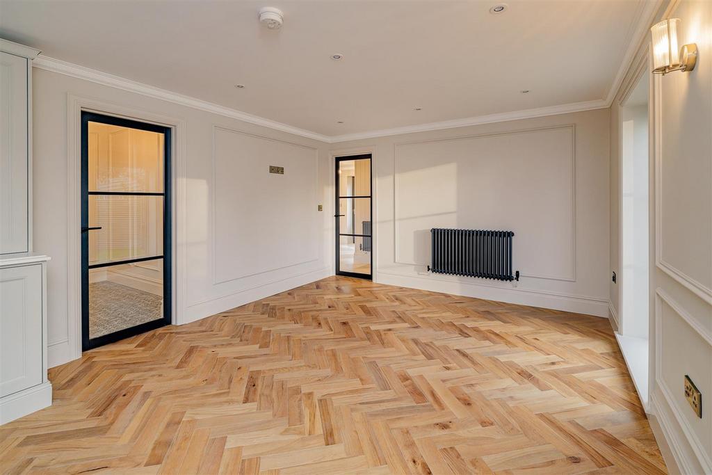 Interior12.jpg