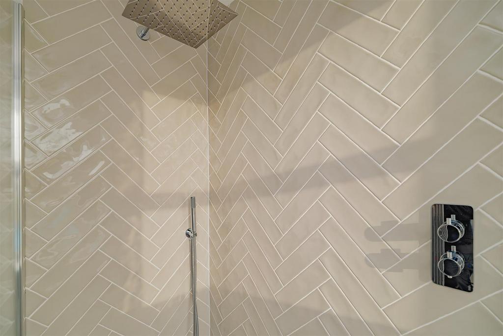 Interior35.jpg