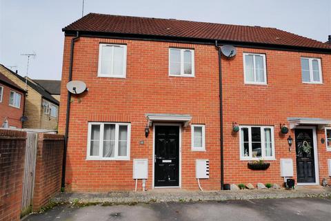 3 bedroom semi-detached house for sale, Minnow Close, Calne