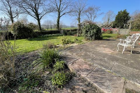 3 bedroom detached bungalow for sale, Llanwarne, Hereford