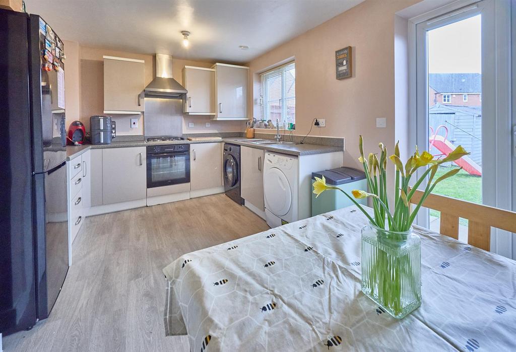 Fitted dining kitchen to rear