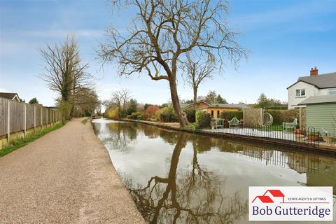 3 bedroom townhouse for sale, Earls Road, Trentham, Stoke-On-Trent