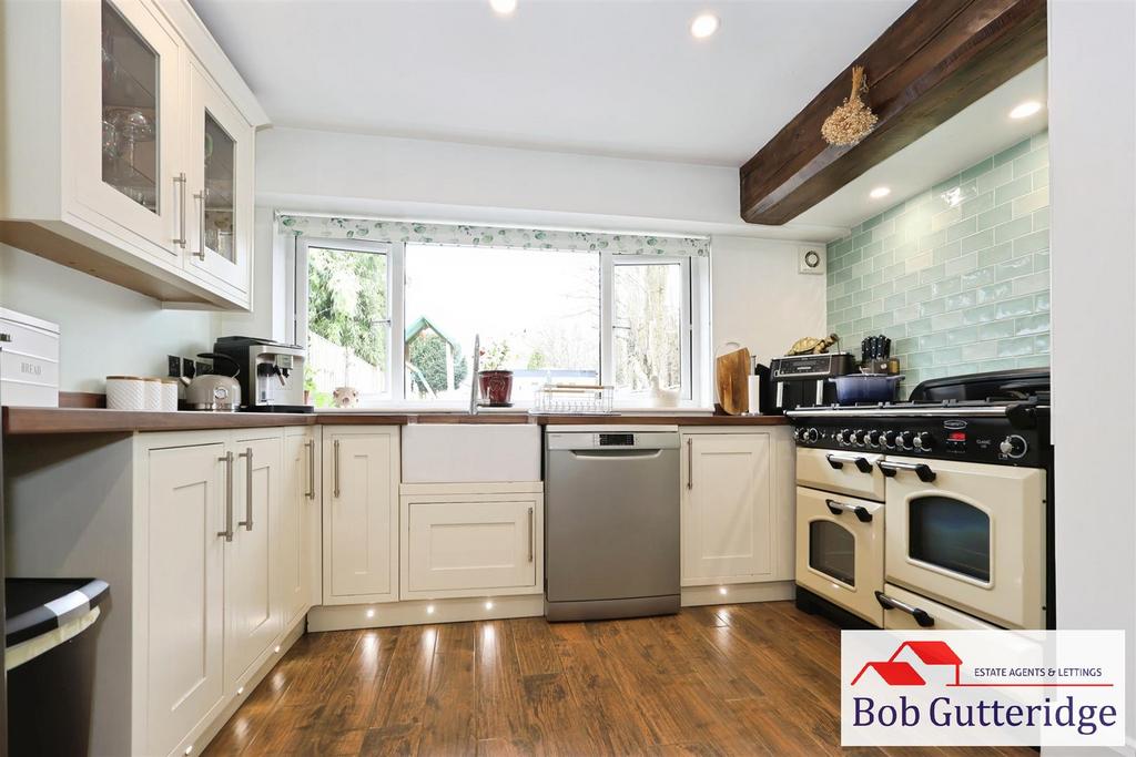Fitted kitchen / dining room