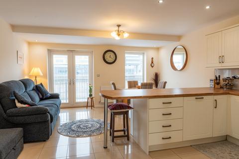 3 bedroom end of terrace house for sale, Rhosyn Close, Newport NP19